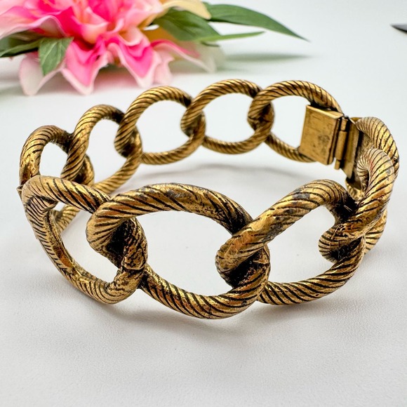 Vintage Etched Rope Cable Link Hinge Bangle Bracelet Gold Tone Plated - Picture 3 of 17